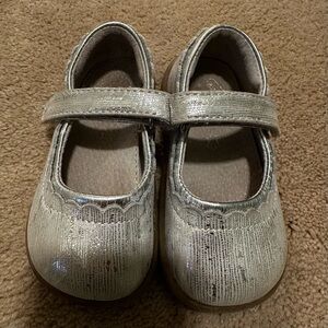 See Kai Run Silver Toddler Girl Shoes size 7